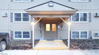 /international/us/8140-southwood-drive-garrettsville-oh-110107800268/