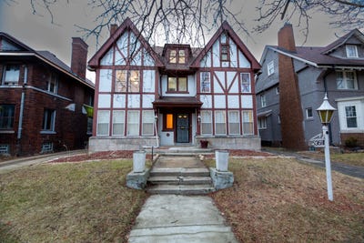 /international/us/1536-chicago-boulevard-detroit-mi-110105938947/
