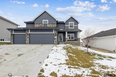 /international/us/17012-abigail-street-bennington-ne-110107843980/