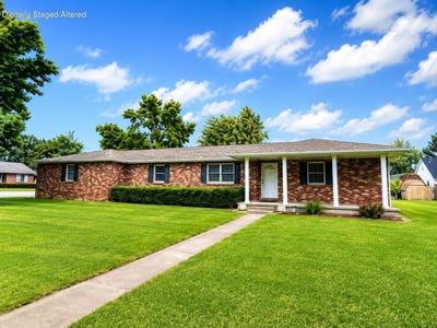 /international/us/103-w-blair-drive-stockton-mo-110108336224/