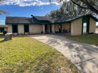 /international/us/711-w-north-street-hebbronville-tx-110102099231/