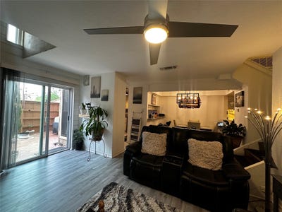 /international/us/4272-madera-road-irving-tx-110106800422/