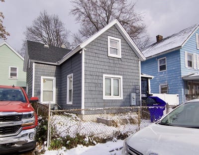 /international/us/290-quincy-st-springfield-ma-110073816038/