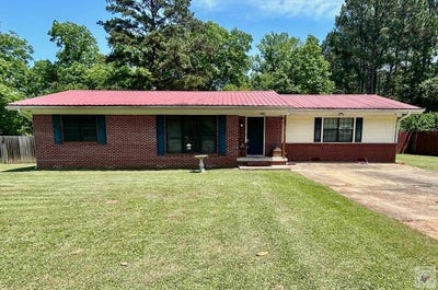 /international/us/209-leslie-ln-atlanta-tx-110107752569/