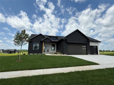 /international/us/5556-silver-rock-drive-marion-ia-110098982010/
