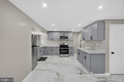 /international/us/701-w-park-avenue-lindenwold-nj-110119487744/