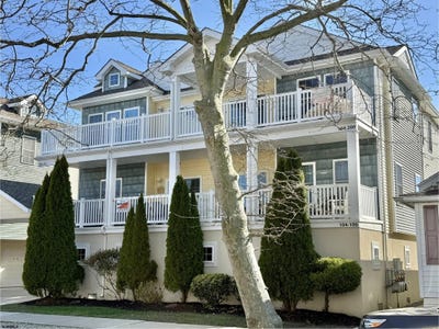 /international/us/104-e-poplar-wildwood-nj-110098652480/