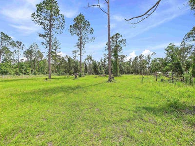 /international/us/beach-road-perry-fl-110108884126/