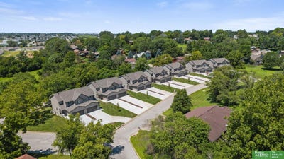 /international/us/7102-n-79th-court-omaha-ne-110106315506/