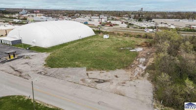 /international/us/295-w-honey-creek-drive-terre-haute-in-110098660191/