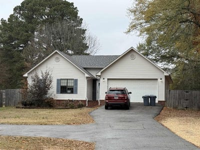 /international/us/1502-west-center-sheridan-ar-110104255139/