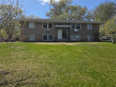 /international/us/5820-2-1-2-street-ne-fridley-mn-110108236620/