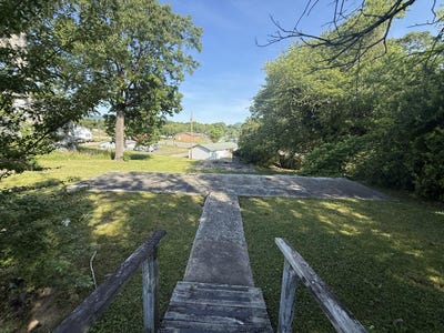 /international/us/brummel-avenue-bridgeport-al-110107909127/