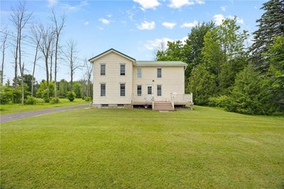 /international/us/5993-s-geneva-road-sodus-ny-110100915511/