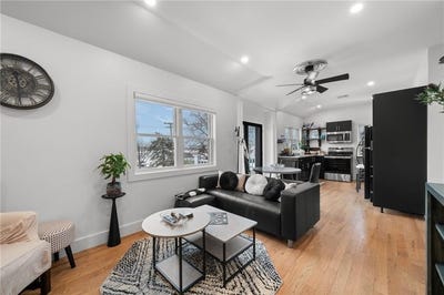 /international/us/97-eustis-avenue-newport-ri-110105851017/