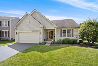 /international/us/1352-evergreen-lane-pingree-grove-il-110120118462/