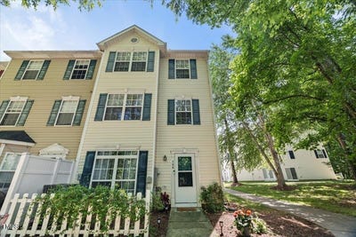 /international/us/2920-barrymore-street-raleigh-nc-110100160205/