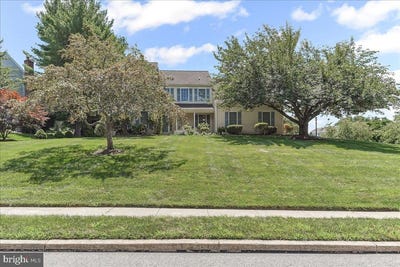 /international/us/100-trowbridge-lane-downingtown-pa-110101063436/