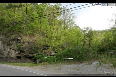 /international/us/e-main-street-hazard-ky-110104535915/