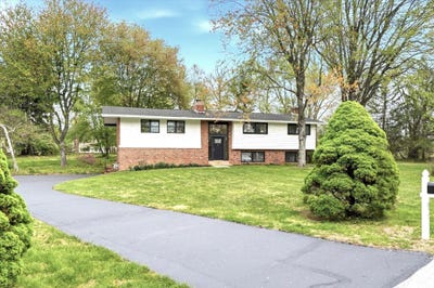 /international/us/877-e-philip-drive-phoenixville-pa-110107842983/