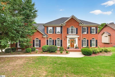 /international/us/102-glenbriar-court-simpsonville-sc-110108364905/