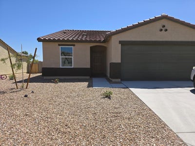 /international/us/737-dylan-court-wickenburg-az-110107574889/