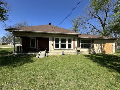 /international/us/201-e-san-antonio-avenue-cooper-tx-110107234560/