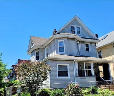 /international/us/8824-170th-street-jamaica-ny-110105930482/