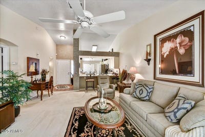 /international/us/10347-w-mohawk-lane-peoria-az-110099491476/