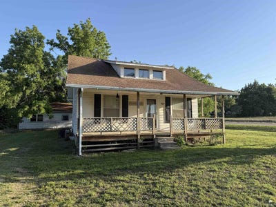 /international/us/505-w-5th-street-woodbine-ks-110108024722/