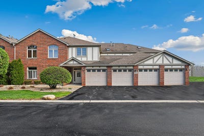 /international/us/6230-misty-pines-drive-tinley-park-il-110108228221/