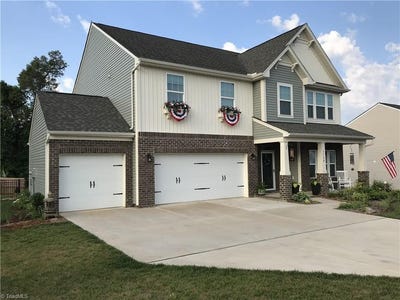 /international/us/1720-ridge-bluff-circle-rural-hall-nc-110100336430/