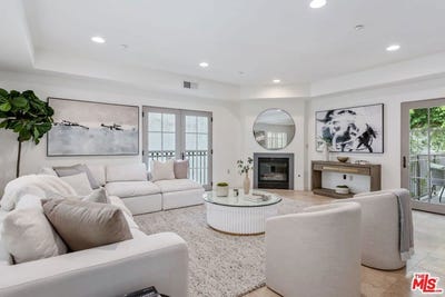 /international/us/11633-chenault-street-203-los-angeles-ca-110100315949/