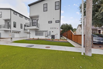 /international/us/2226-shea-road-dallas-tx-110108508141/