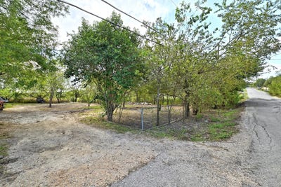 /international/us/202-quail-run-buda-tx-110120511294/