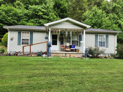 /international/us/732-right-fork-billys-branch-road-manchester-ky-110100552906/