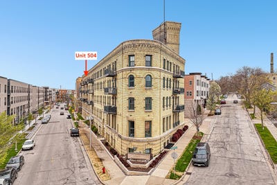 /international/us/1818-n-water-st-milwaukee-wi-110107873463/