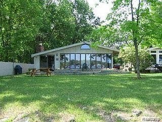 /international/us/8881-mcgregor-road-dexter-twp-mi-110119558526/