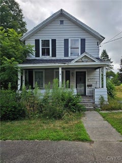 /international/us/8-elm-street-camden-ny-110101168761/?lang=en
