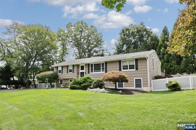 /international/us/23-hamilton-street-allendale-nj-110110325840/
