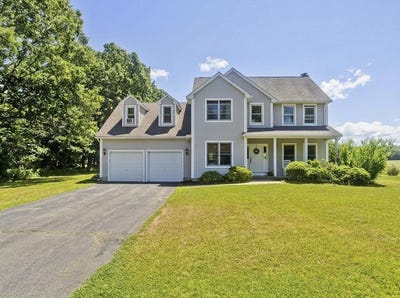 /international/us/26-laro-rd-southwick-ma-110109041634/