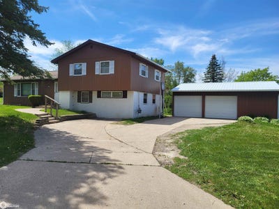 /international/us/2502-reyclif-drive-marshalltown-ia-110099406526/