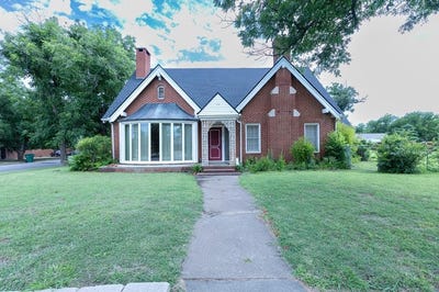 /international/us/1001-w-walnut-coleman-tx-110107164391/