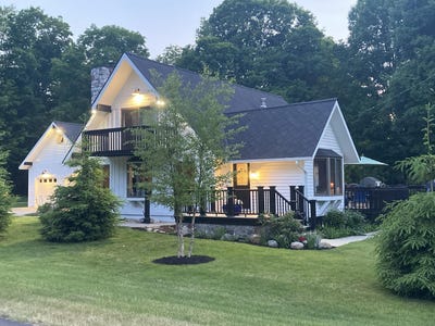 /international/us/7452-leonard-avenue-manistee-mi-110108568519/