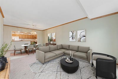 /international/us/8121-34th-avenue-s-bloomington-mn-110108203827/