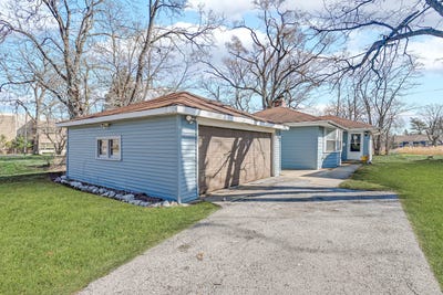 /international/us/17015-annetta-avenue-hazel-crest-il-110109144211/