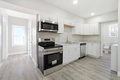 /international/us/254-auburn-street-manchester-nh-110106804163/