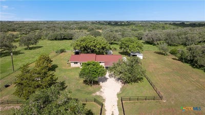 /international/us/1033-fm-1351-goliad-tx-110100567569/