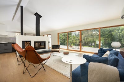 /international/us/37-canterbury-road-salisbury-ct-110107607216/