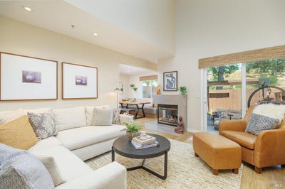 /international/us/9-cricklewood-drive-novato-ca-110108179179/